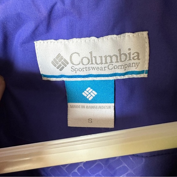 Columbia Lightweight Winter Jacket - Picture 3 of 5